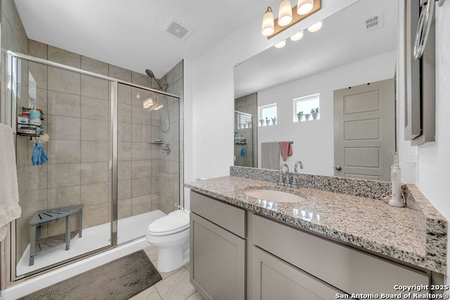 Image 13 of 20 For 2045 Silver Oaks  18-b