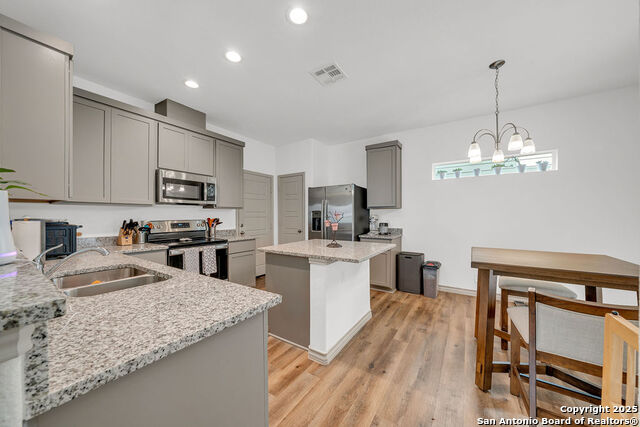 Image 6 of 20 For 2045 Silver Oaks  18-b