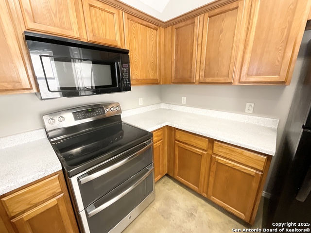 Image 10 of 39 For 7207 Golf Way  1