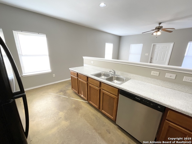 Image 11 of 39 For 7207 Golf Way  1