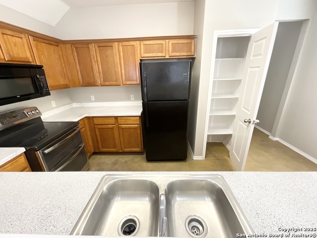 Image 13 of 39 For 7207 Golf Way  1