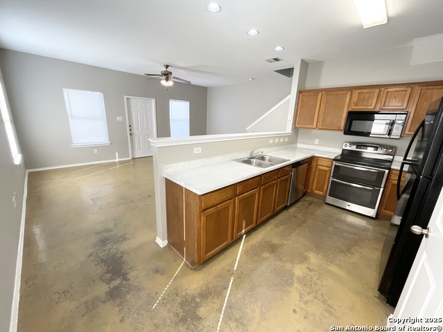 Image 8 of 39 For 7207 Golf Way  1