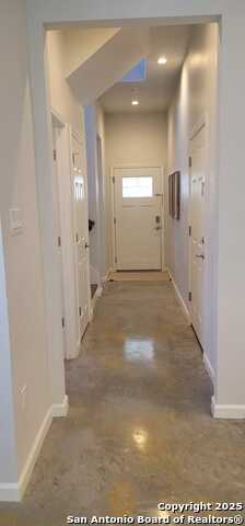 Image 11 of 40 For 1002 Morningside Dr  6