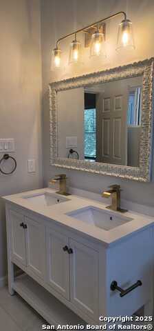 Image 33 of 40 For 1002 Morningside Dr  6
