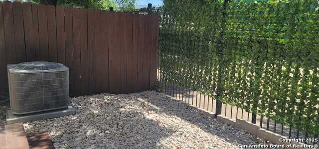 Image 40 of 40 For 1002 Morningside Dr  6