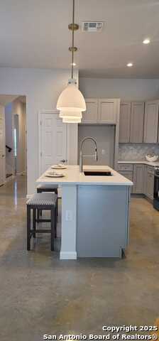 Image 7 of 40 For 1002 Morningside Dr  6