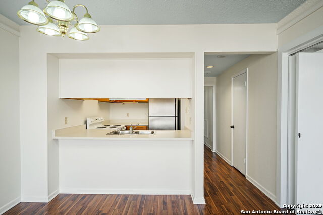 Image 8 of 32 For 7701 Wurzbach  1007