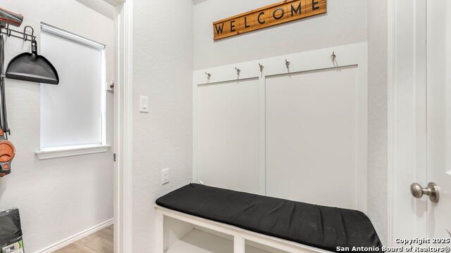 Image 11 of 20 For 2105 Elysian