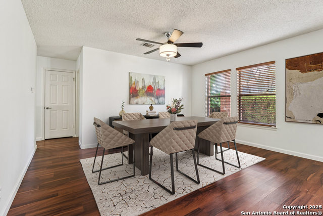 Image 10 of 65 For 11007 Oaktree Park