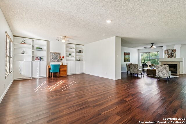 Image 11 of 65 For 11007 Oaktree Park