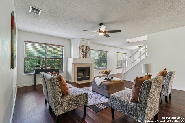 Image 12 of 65 For 11007 Oaktree Park