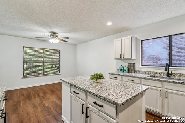 Image 18 of 65 For 11007 Oaktree Park