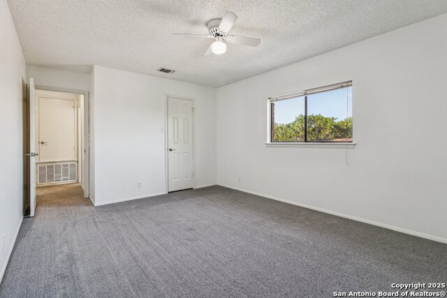Image 39 of 65 For 11007 Oaktree Park