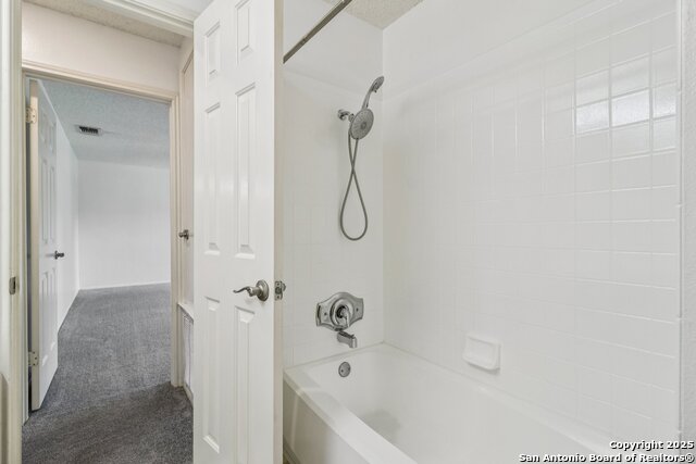 Image 45 of 65 For 11007 Oaktree Park