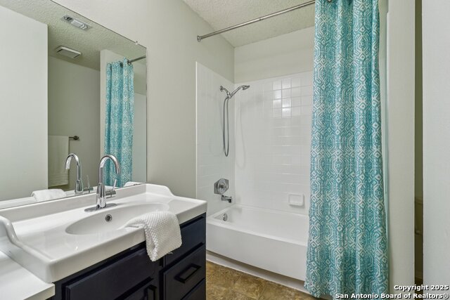 Image 47 of 65 For 11007 Oaktree Park