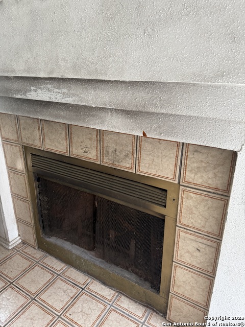 Image 45 of 50 For 9147 Autumn Storm