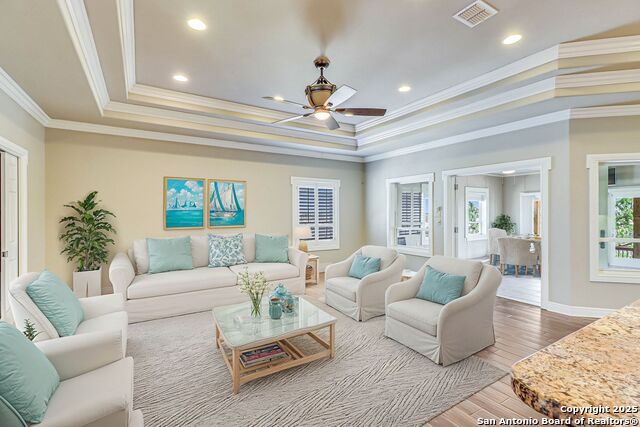 Listing photo id 8 for 113 Bay Court
