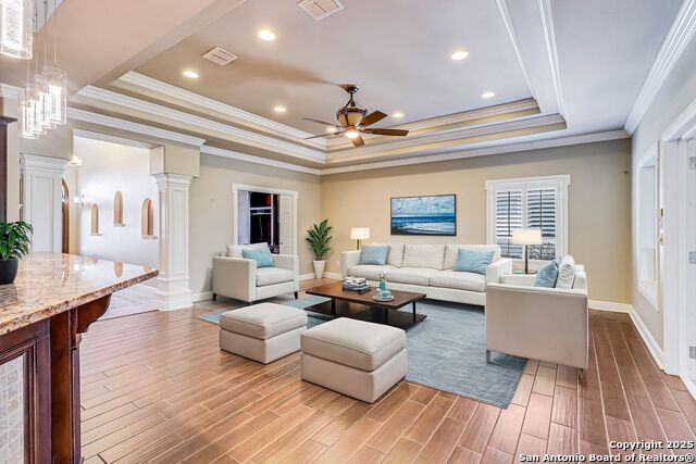 Listing photo id 14 for 113 Bay Court