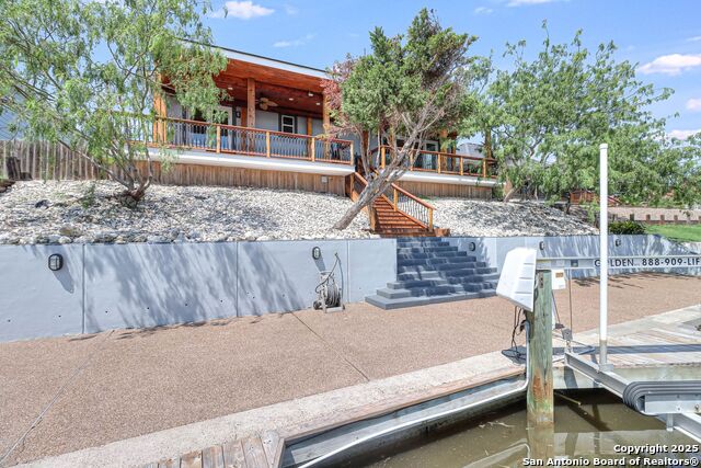 Listing photo id 33 for 113 Bay Court