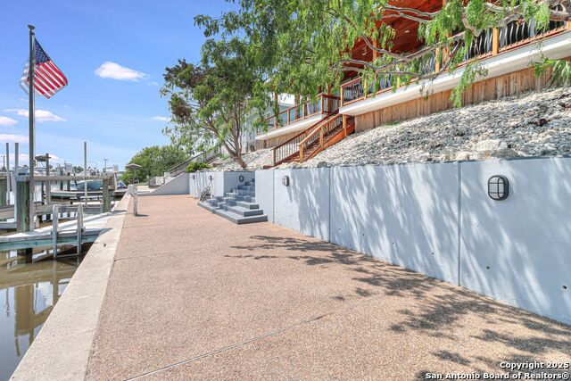 Listing photo id 34 for 113 Bay Court