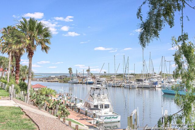 Listing photo id 36 for 113 Bay Court