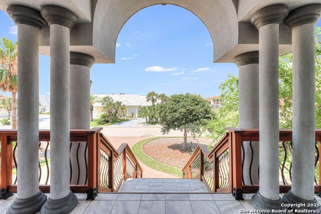 Listing photo id 47 for 113 Bay Court