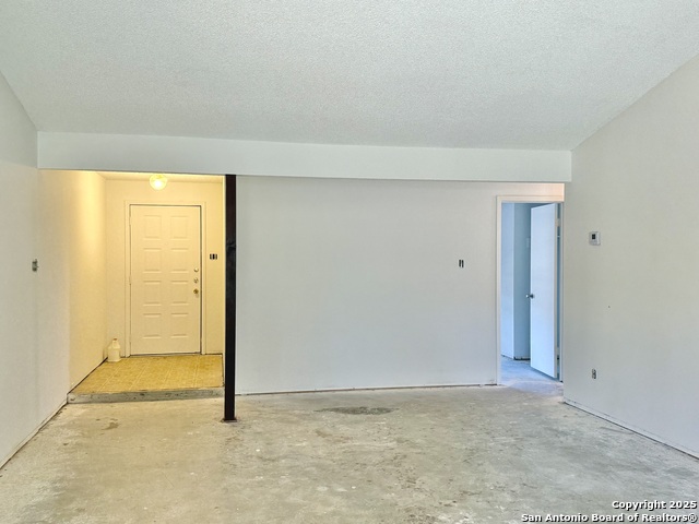 Image 16 of 30 For 5819 Champions Hill Dr.