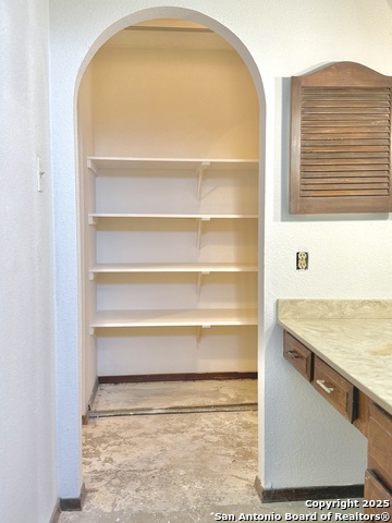 Image 20 of 30 For 5819 Champions Hill Dr.