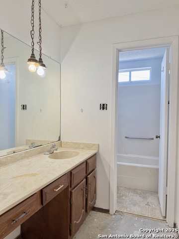 Image 22 of 30 For 5819 Champions Hill Dr.