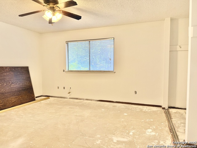Image 24 of 30 For 5819 Champions Hill Dr.