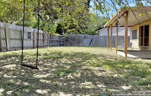 Image 28 of 30 For 5819 Champions Hill Dr.