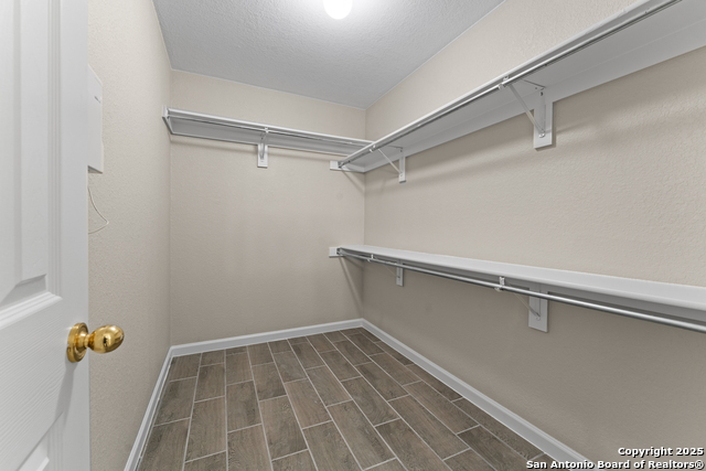 Listing photo id 21 for 9711 Emerald Pl