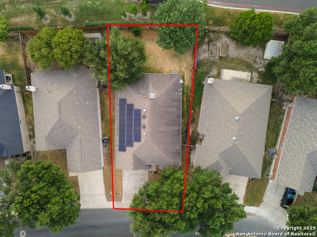 Listing photo id 27 for 9711 Emerald Pl