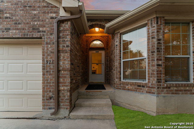 Listing photo id 1 for 9711 Emerald Pl