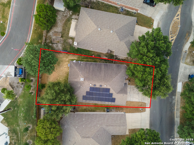 Listing photo id 28 for 9711 Emerald Pl