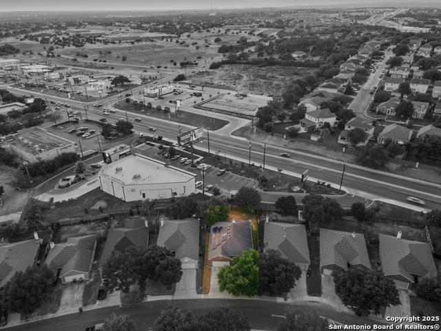 Listing photo id 30 for 9711 Emerald Pl