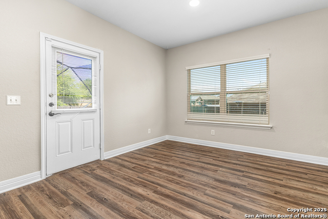 Image 11 of 27 For 609 Community