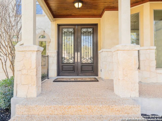 Image 4 of 32 For 422 Ruidosa Downs