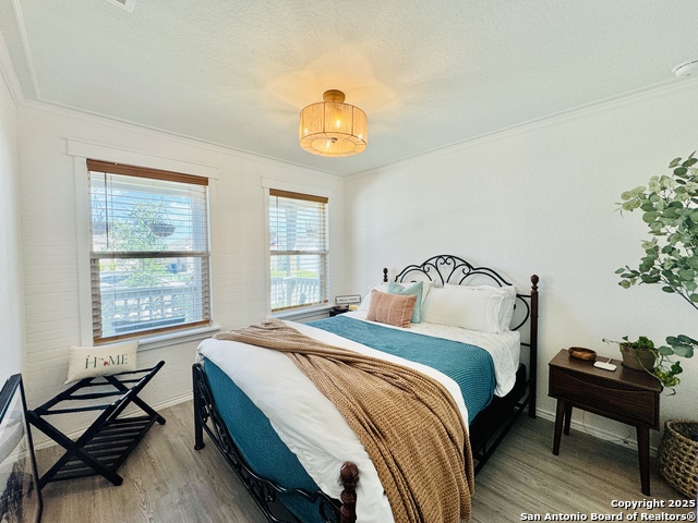 Listing photo id 0 for 5827 Seaside Manor