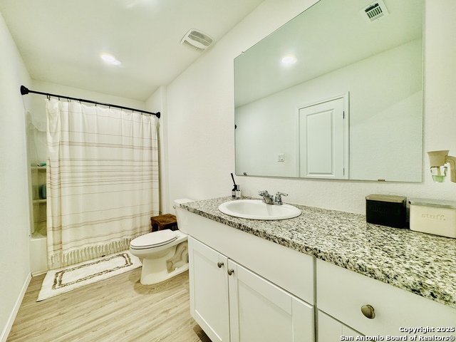 Listing photo id 4 for 5827 Seaside Manor