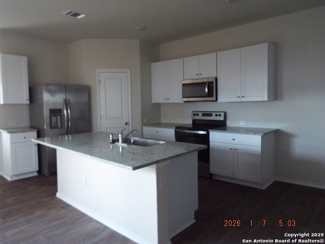 Image 18 of 28 For 7319 Nicholas Bluff