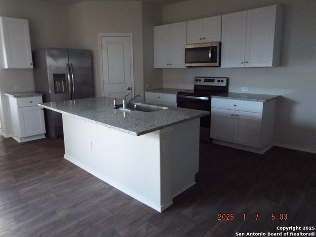 Image 19 of 28 For 7319 Nicholas Bluff