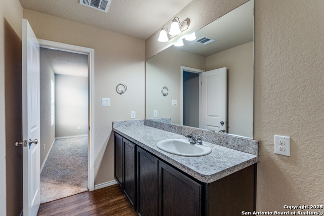 Image 16 of 24 For 5102 Everett Loop