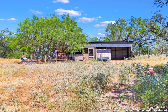 Listing photo id 9 for 225 Pratt
