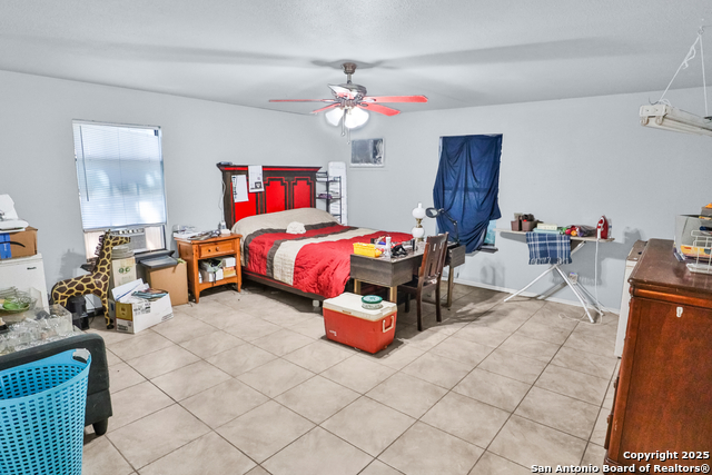 Listing photo id 12 for 225 Pratt