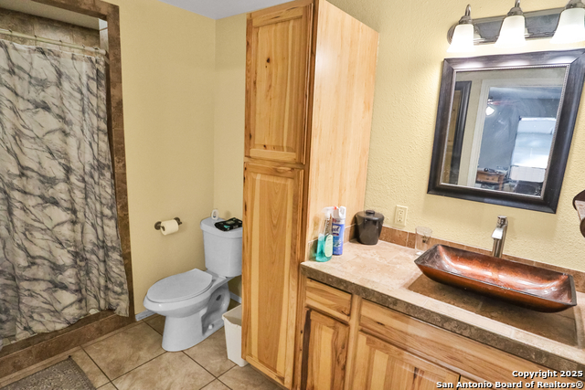 Listing photo id 13 for 225 Pratt