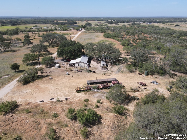 Listing photo id 0 for 225 Pratt