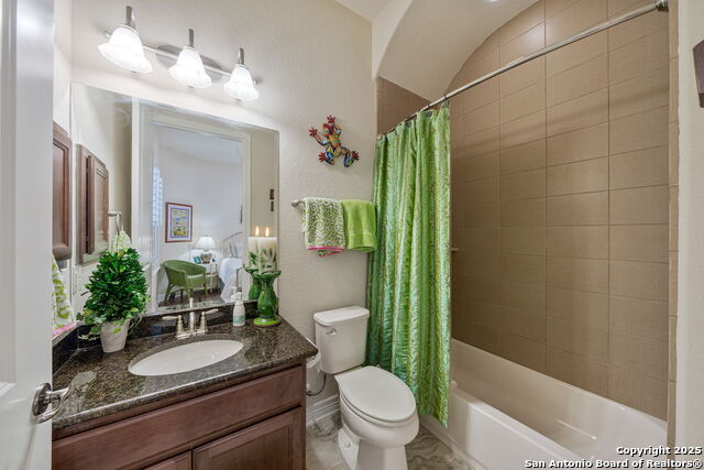 Image 21 of 36 For 9931 Barefoot Way