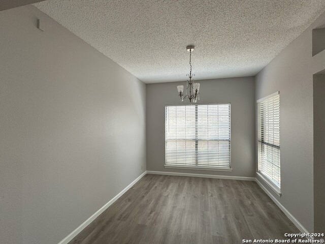 Image 4 of 31 For 5939 Heather View