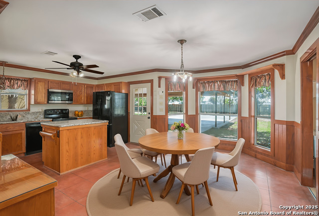 Image 12 of 53 For 2205 Field Rd.